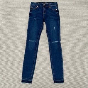 TRACTR Distressed Skinny Release Hem Jeans 👖
